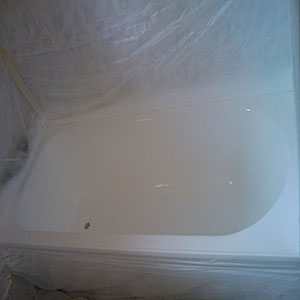 After - Bath GlazeMaster Resurfacing